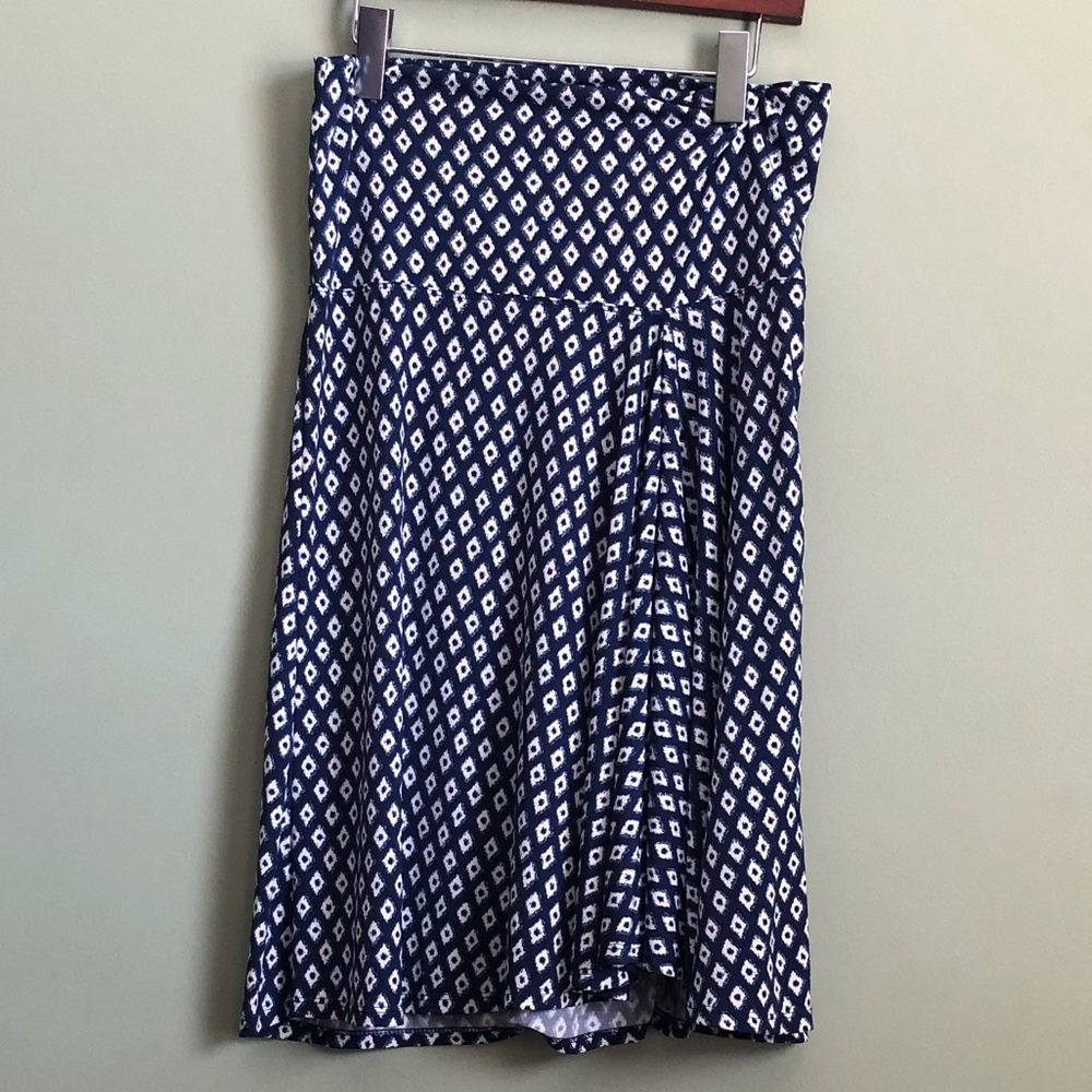 Adorable Summer Skirt Size Medium Blue and White